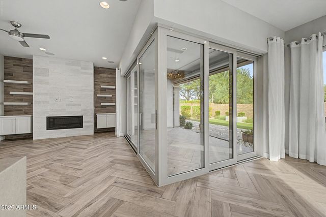 2847 E LOS GATOS Drive, Phoenix, AZ 85050