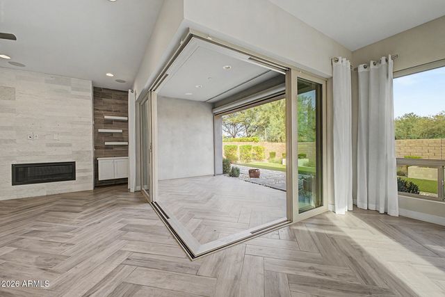 2847 E LOS GATOS Drive, Phoenix, AZ 85050