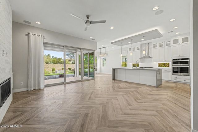 2847 E LOS GATOS Drive, Phoenix, AZ 85050