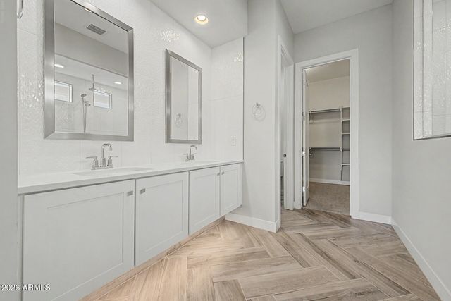 2847 E LOS GATOS Drive, Phoenix, AZ 85050