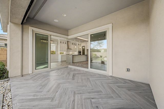 2847 E LOS GATOS Drive, Phoenix, AZ 85050