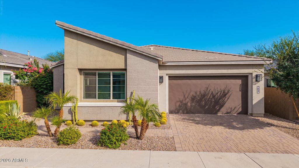 2847 E LOS GATOS Drive, Phoenix, AZ 85050 — photo 2