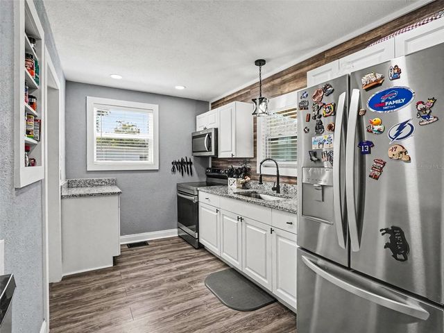 1000 DELAWARE AVENUE, St Cloud, FL 34769