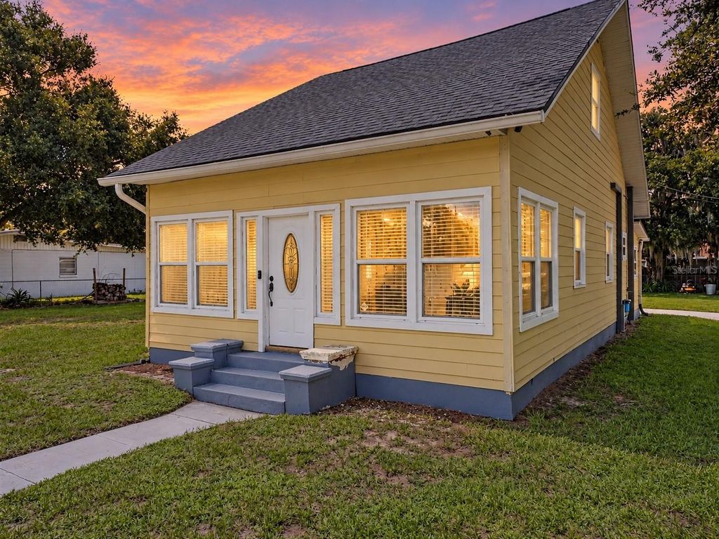 1000 DELAWARE AVENUE, St Cloud, FL 34769
