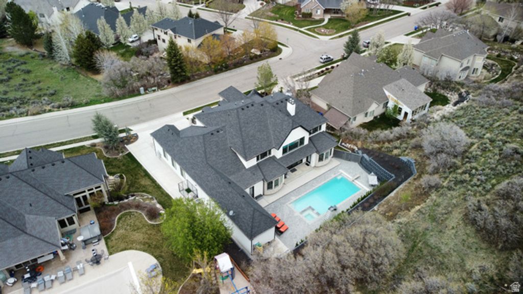 Image 24 of property listing at 614 E HIGH LN, Alpine, UT 84004