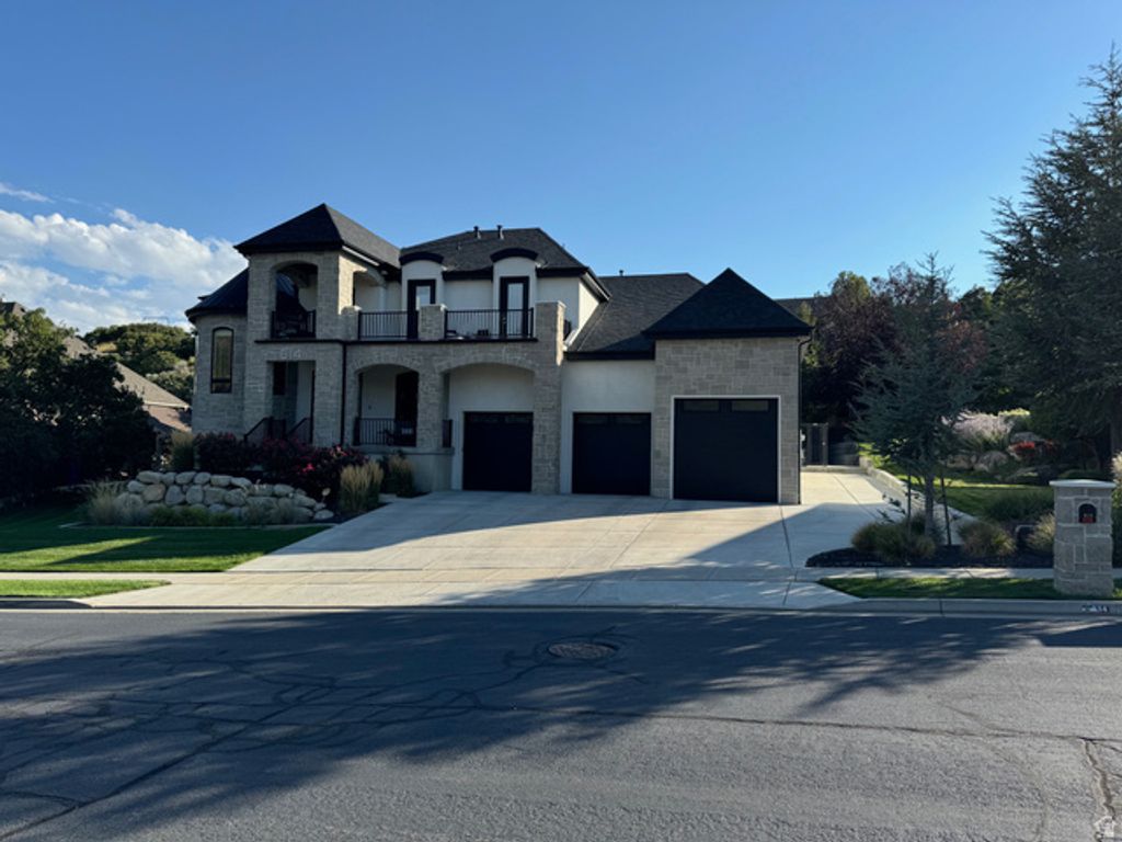 Image 6 of property listing at 614 E HIGH LN, Alpine, UT 84004