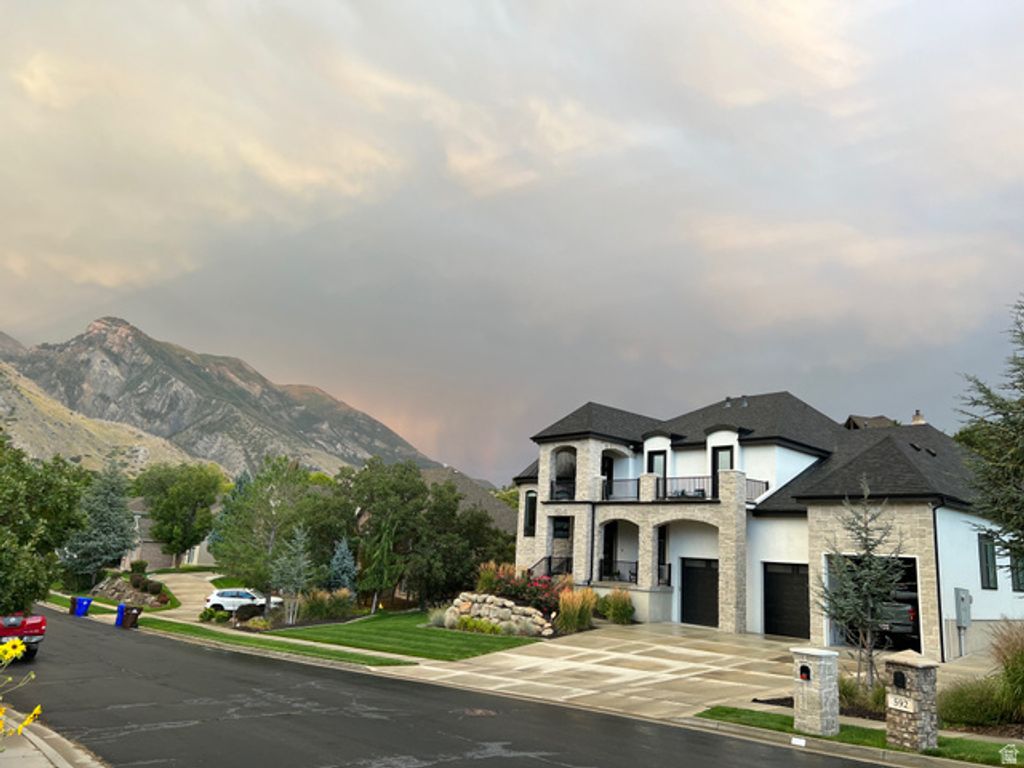 Image 7 of property listing at 614 E HIGH LN, Alpine, UT 84004