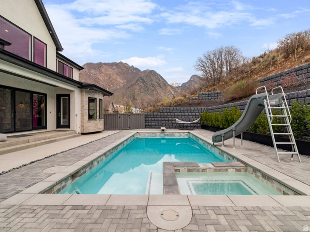 Image 8 of property listing at 614 E HIGH LN, Alpine, UT 84004