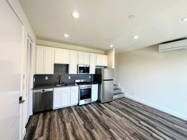 426 Sloane Ave 2, San Diego, CA 92103