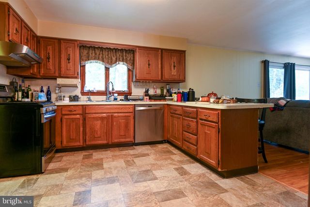 66 S SPRING RD, Vineland, NJ 08361