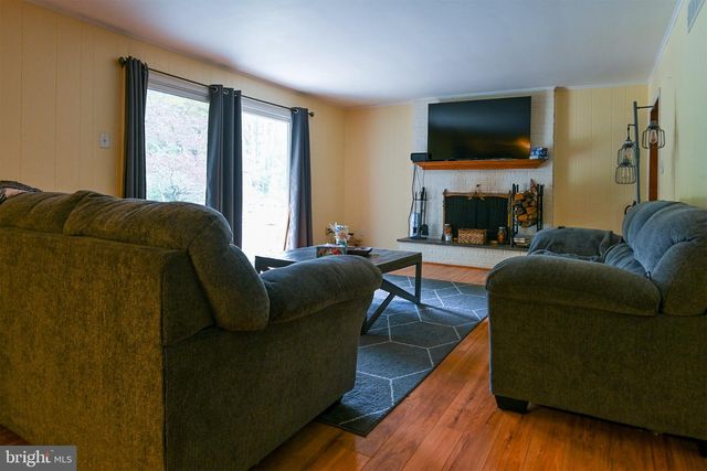 66 S SPRING RD, Vineland, NJ 08361