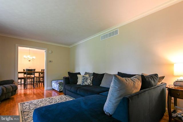 66 S SPRING RD, Vineland, NJ 08361