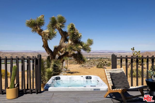 7677 Wilton Road, Joshua Tree, CA 92252