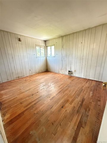 411 Mayflower Avenue, Brentwood, NY 11717