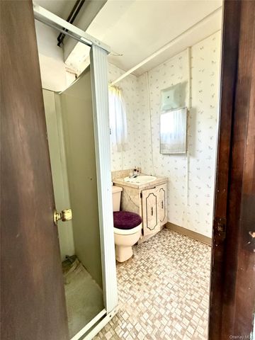 411 Mayflower Avenue, Brentwood, NY 11717