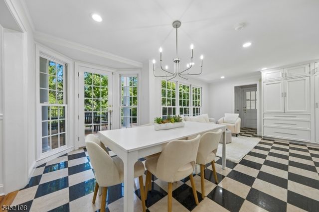 10 Delwick Ln, Millburn Twp., NJ 07078