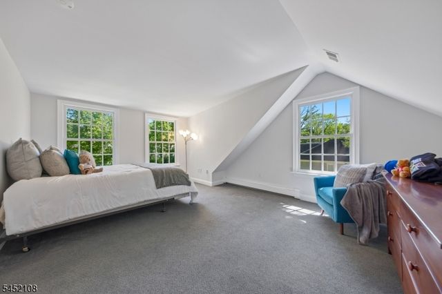 10 Delwick Ln, Millburn Twp., NJ 07078