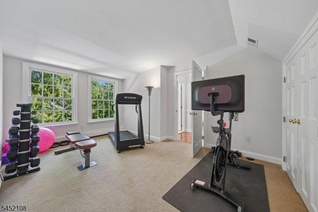 10 Delwick Ln, Millburn Twp., NJ 07078