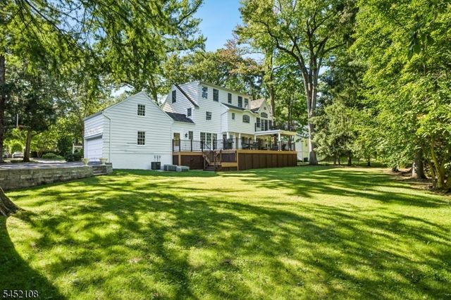 10 Delwick Ln, Millburn Twp., NJ 07078