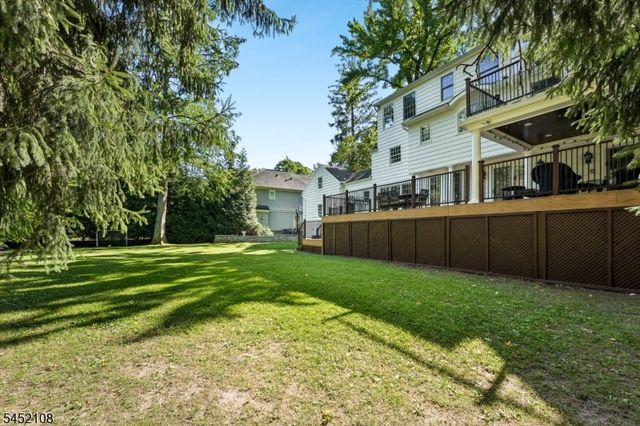 10 Delwick Ln, Millburn Twp., NJ 07078