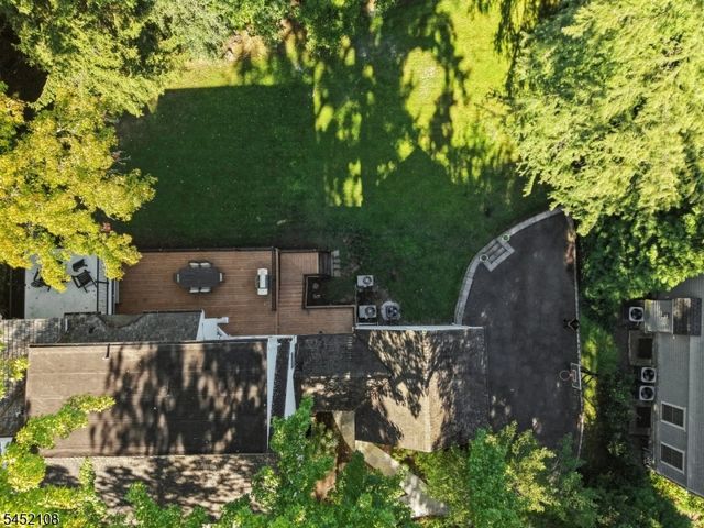 10 Delwick Ln, Millburn Twp., NJ 07078