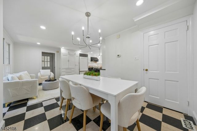 10 Delwick Ln, Millburn Twp., NJ 07078