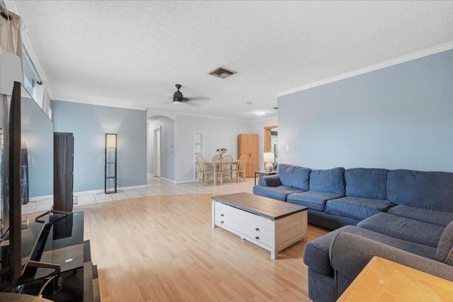 330 SE 6th Street, Pompano Beach, FL 33060