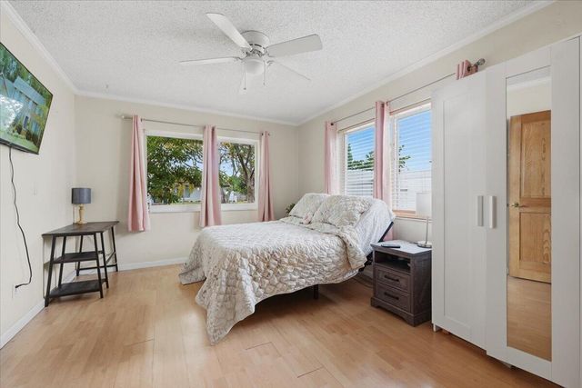 330 SE 6th Street, Pompano Beach, FL 33060