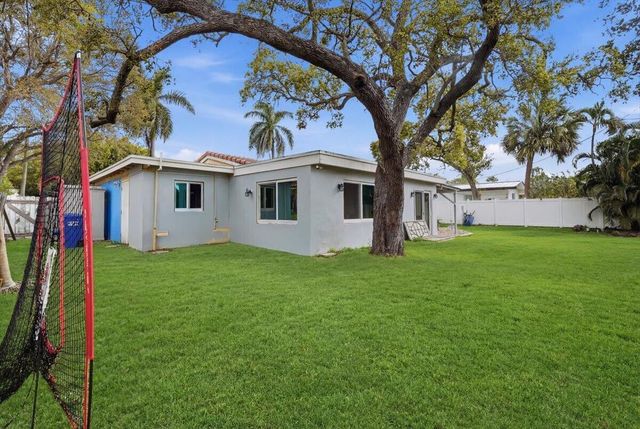 330 SE 6th Street, Pompano Beach, FL 33060