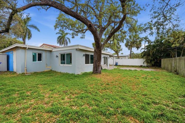 330 SE 6th Street, Pompano Beach, FL 33060