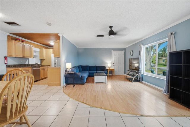 330 SE 6th Street, Pompano Beach, FL 33060