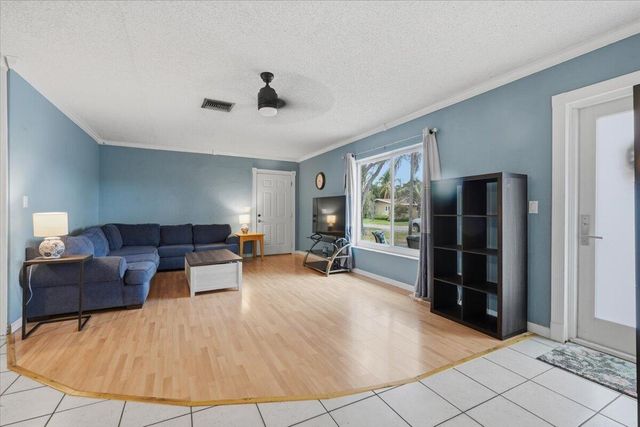 330 SE 6th Street, Pompano Beach, FL 33060