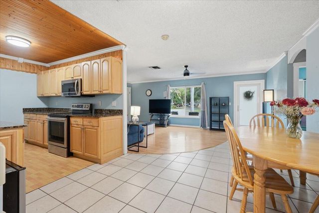 330 SE 6th Street, Pompano Beach, FL 33060