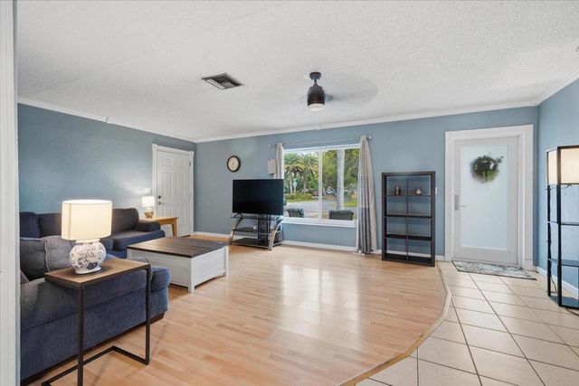 330 SE 6th Street, Pompano Beach, FL 33060