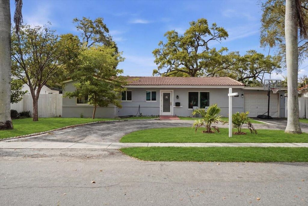 330 SE 6th Street, Pompano Beach, FL 33060