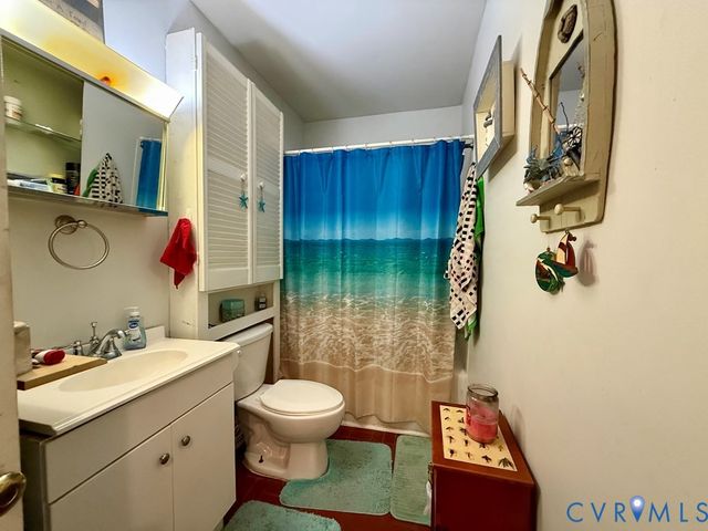 351 E Bay Drive, White Stone, VA 22578