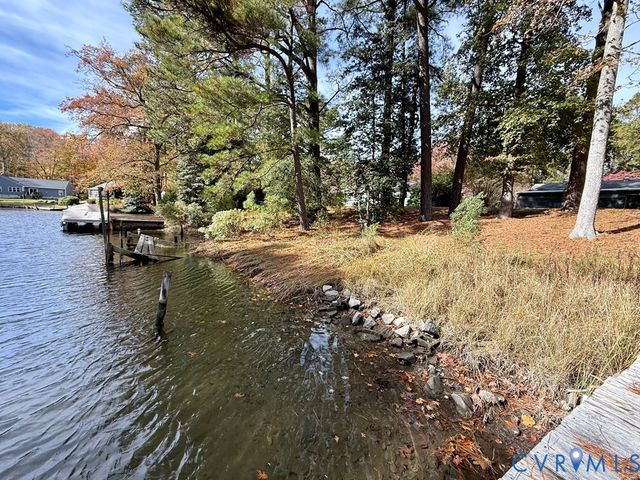 351 E Bay Drive, White Stone, VA 22578