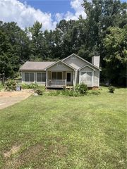 45 Spinks Road, Temple, GA 30179