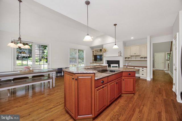 28 CHERRY FARM LN, West Chester, PA 19382