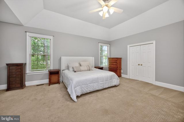 28 CHERRY FARM LN, West Chester, PA 19382