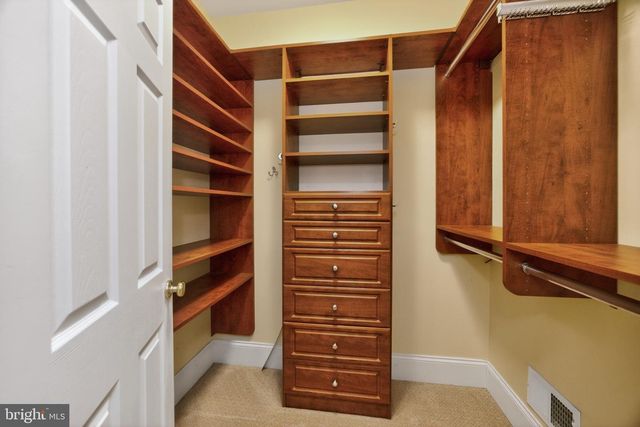 28 CHERRY FARM LN, West Chester, PA 19382