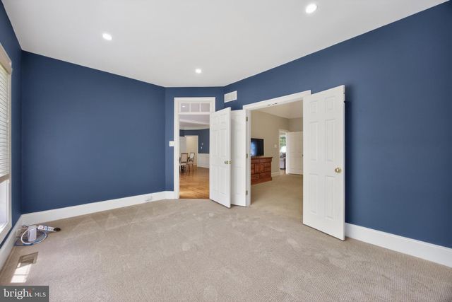 28 CHERRY FARM LN, West Chester, PA 19382
