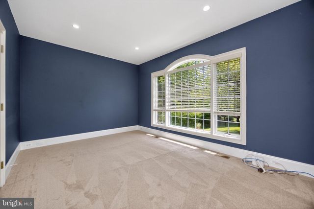 28 CHERRY FARM LN, West Chester, PA 19382