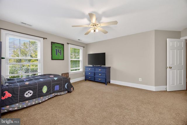 28 CHERRY FARM LN, West Chester, PA 19382