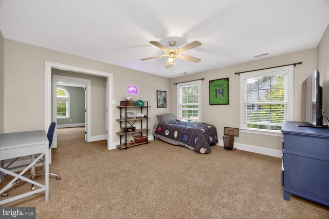 28 CHERRY FARM LN, West Chester, PA 19382