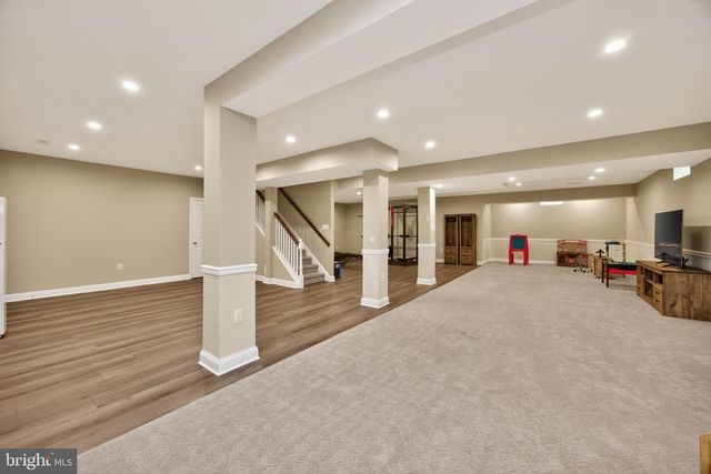 28 CHERRY FARM LN, West Chester, PA 19382