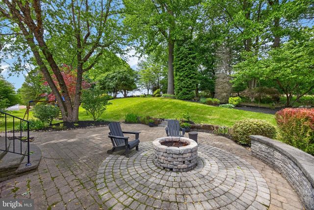 28 CHERRY FARM LN, West Chester, PA 19382