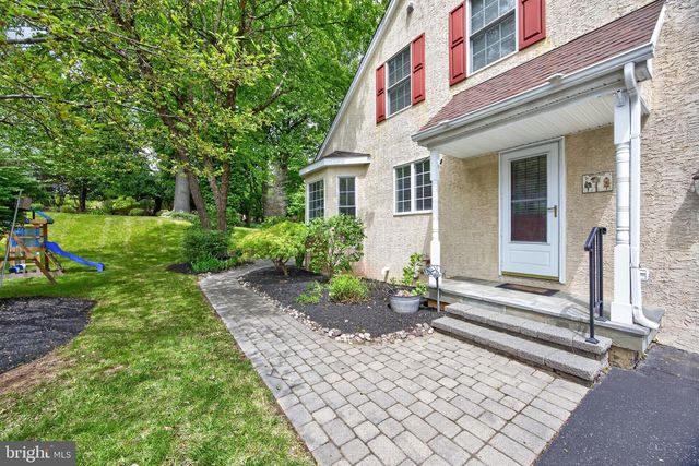 28 CHERRY FARM LN, West Chester, PA 19382