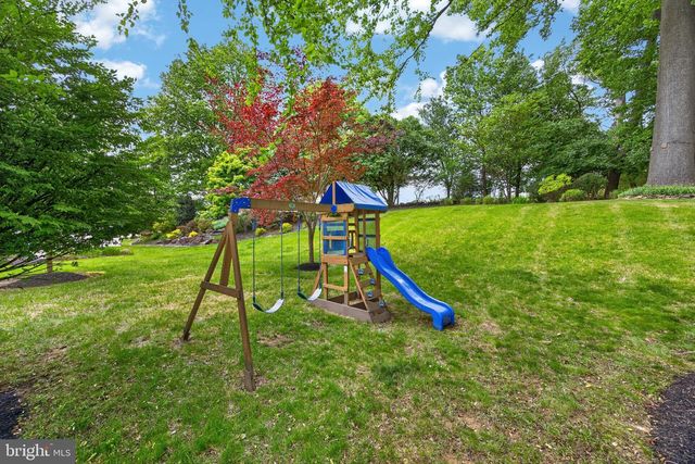 28 CHERRY FARM LN, West Chester, PA 19382