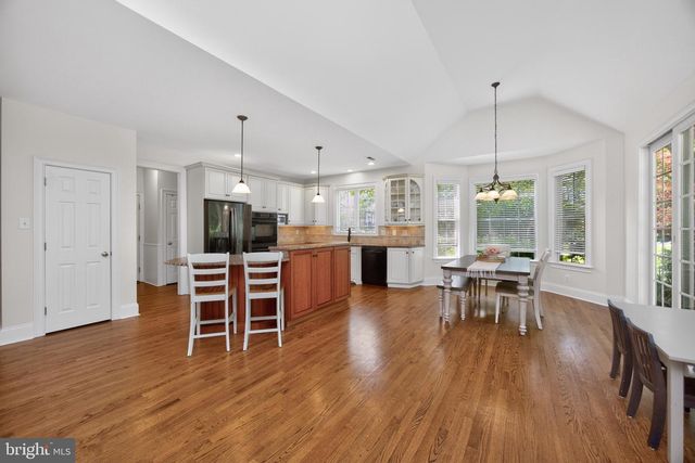 28 CHERRY FARM LN, West Chester, PA 19382